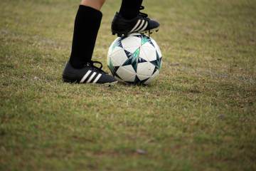穆帅面对4大棘手任务！更衣室四分五裂，新队长难寻，双核不合｜球速体育（配图示意）